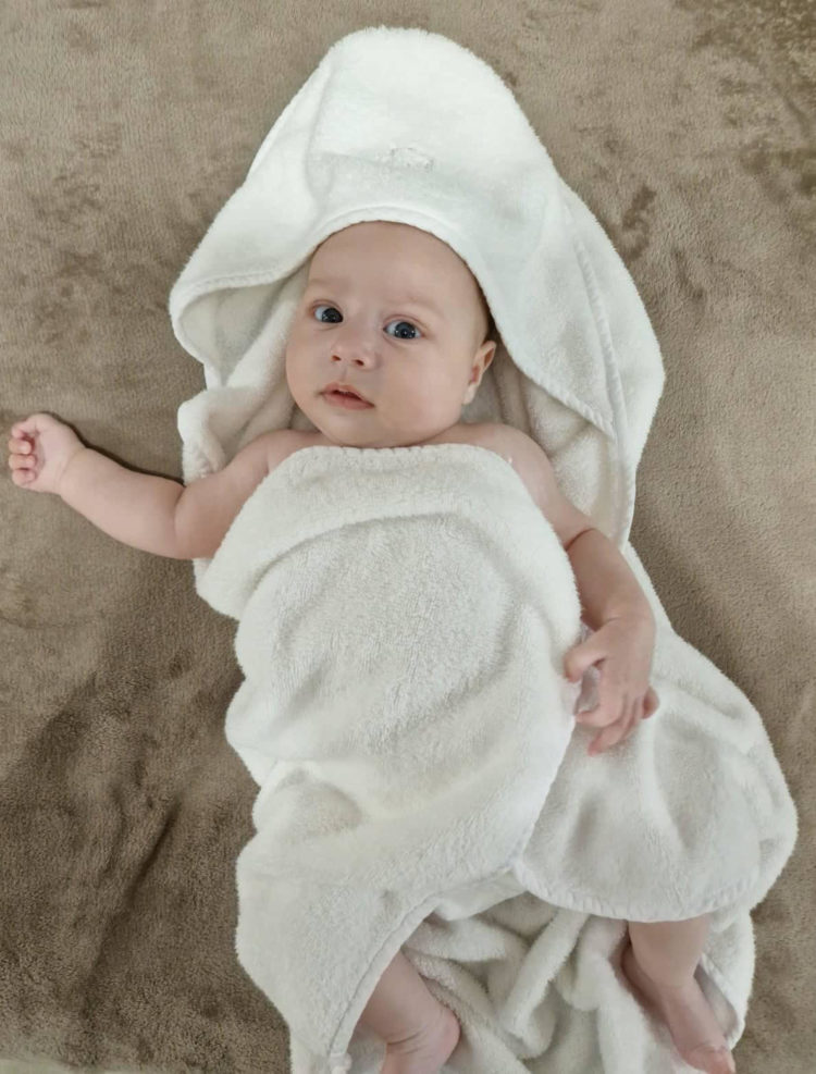 бебе в Класическа хавлиена пелена от 100% микро памук