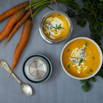 Детство мое с Gush, без опаковка 2 37 Стоманен термос за храна, пълен с морковена супа.