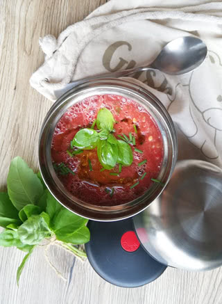 Термос за топла домашна храна, доматена супа